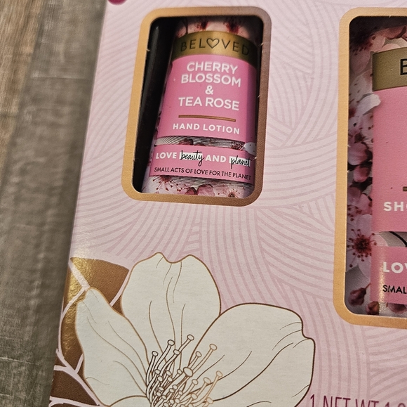 Love beauty and planet gift set - Picture 4 of 6